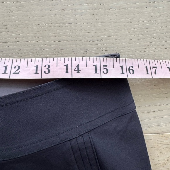 NWOT Bluesmiths The Spartan Board Shorts Men’s 32X 11 Almost Black Beach - Picture 12 of 13